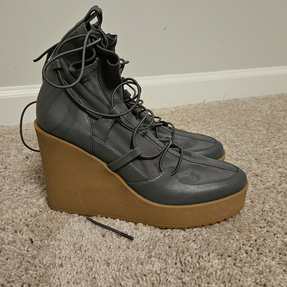 Steve Madden Gray and Tan Wedge Boots